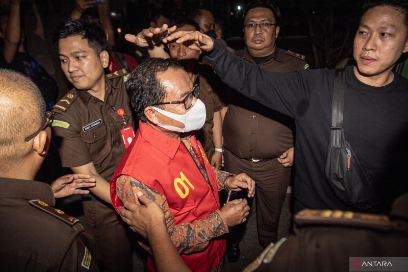 Penahanan Tersangka Kasus Korupsi Program Selamatkan Rawa Sejahterakan Petani