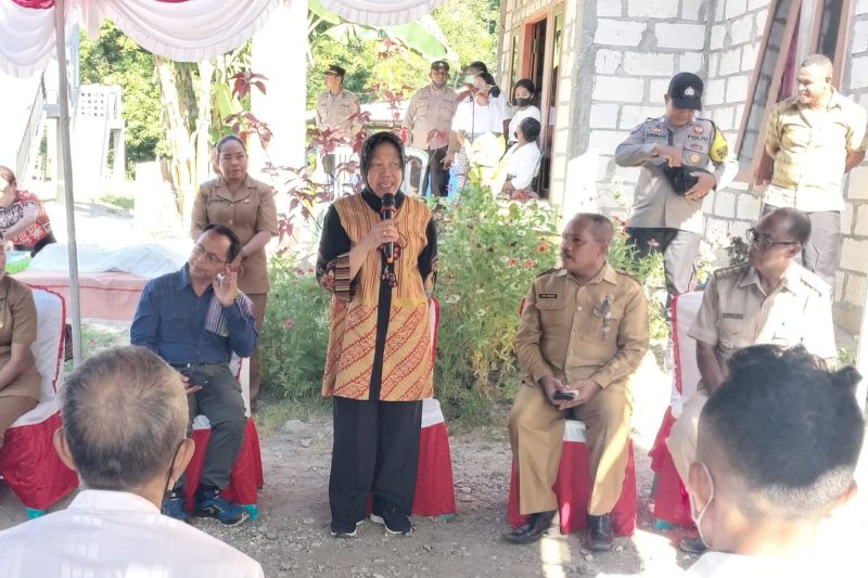 Menteri Sosial ajak warga korban Seroja di NTT bangun usaha ekonomi