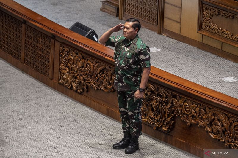 Kemarin, pelantikan panglima TNI sampai Jokowi gelar pengajian