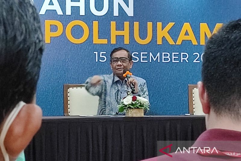 KUHP bukan untuk lindungi Jokowi, tegas Mahfud MD