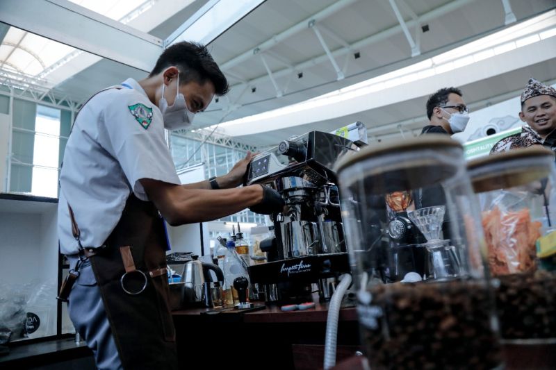 220 SMK di Jawa Barat pamerkan karya dan inovasi di Bandara Kertajati