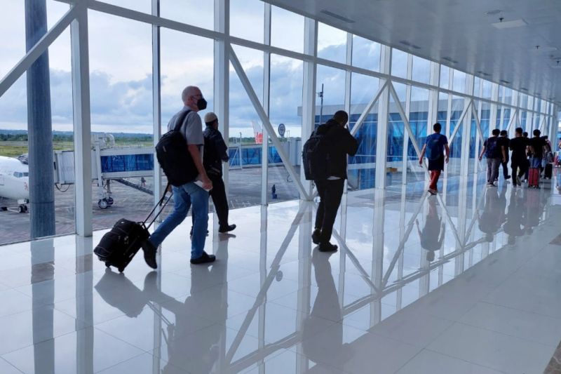 Lombok Airport passenger count up 18% on Chinese New Year