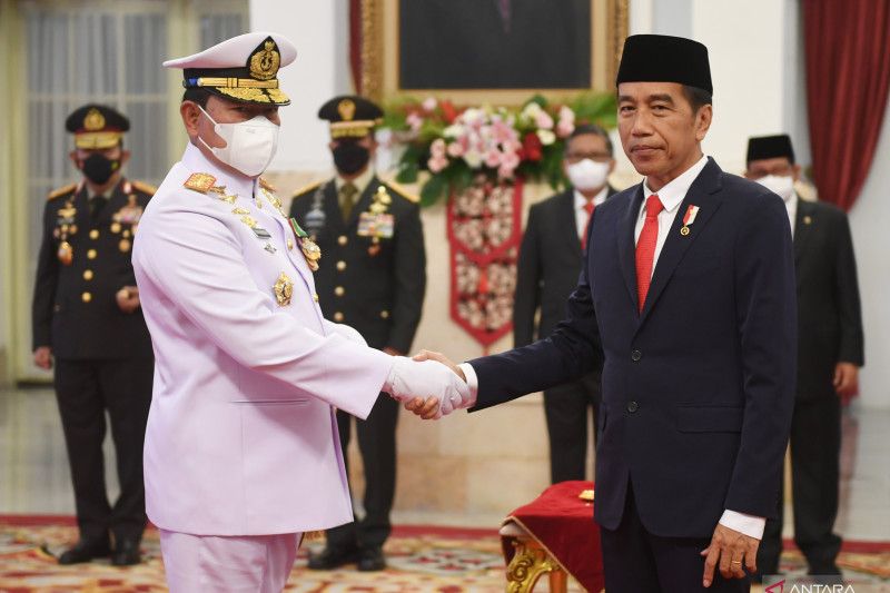 Kandidat Kasal dari jenderal bintang tiga TNI AL, kata Presiden Jokowi