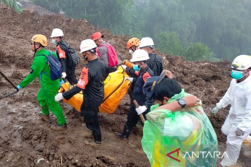 Tim SAR gabungan kembali temukan 2 jenazah tertimbun akibat gempa Cianjur