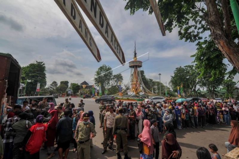 Operasi Pasar Murah Bulog Di Jambi