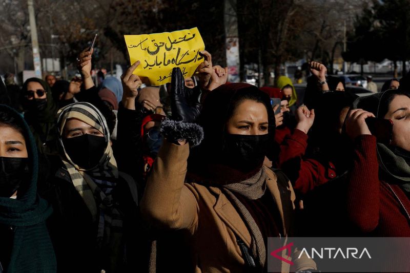 PBB desak Taliban untuk batalkan larangan terhadap hak perempuan
