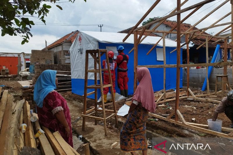 PMI dirikan 150 hunian darurat bagi korban gempa Cianjur