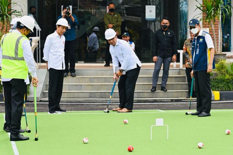 Menteri PUPR dan Gubernur Jawa Barat 'unjuk gigi' main gateball ke Presiden