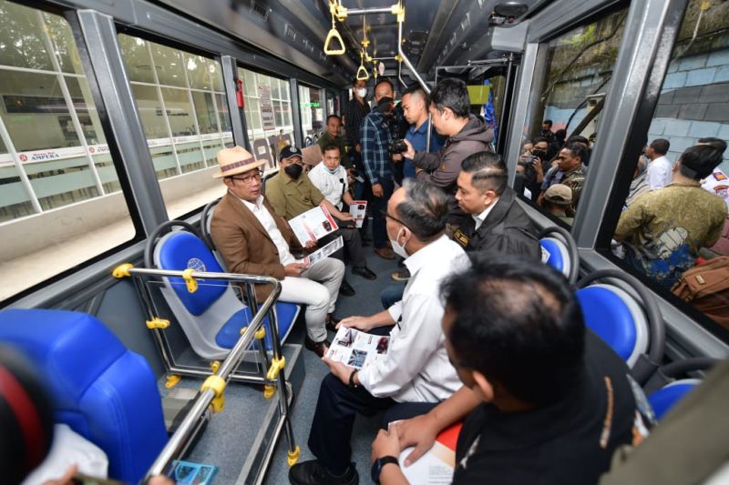 8 bus listrik produksi INKA dioperasikan di Bandung Raya