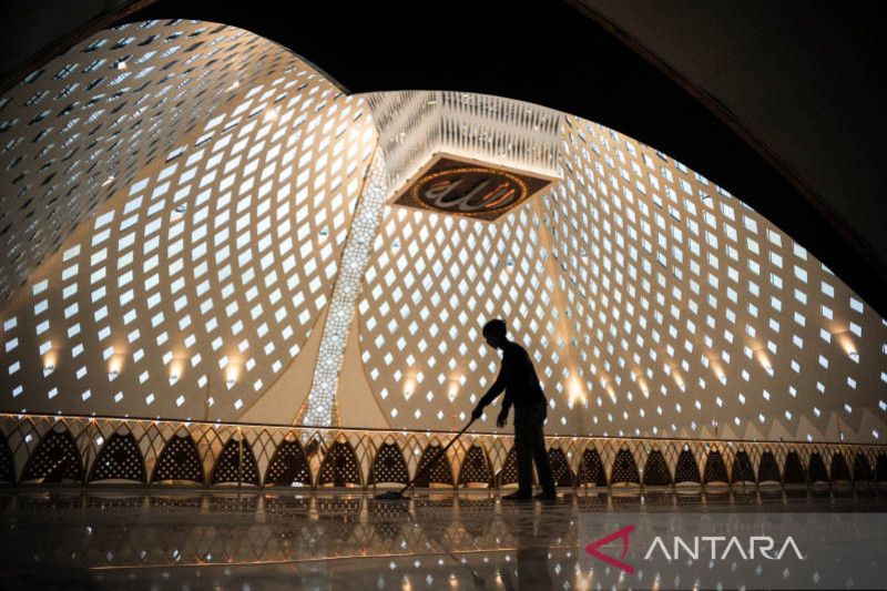 Jelang peresmian Masjid Raya Al Jabbar di Bandung