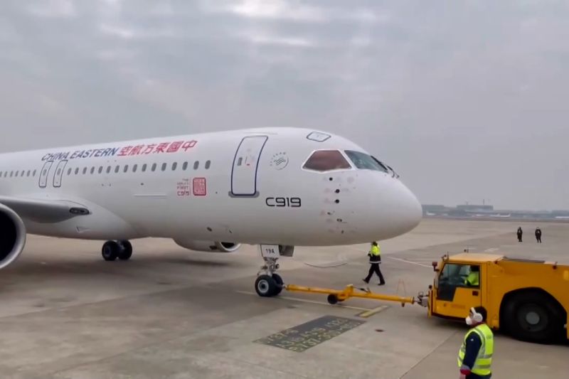 Pesawat C919 pertama China mulai jalani penerbangan validasi 100 jam