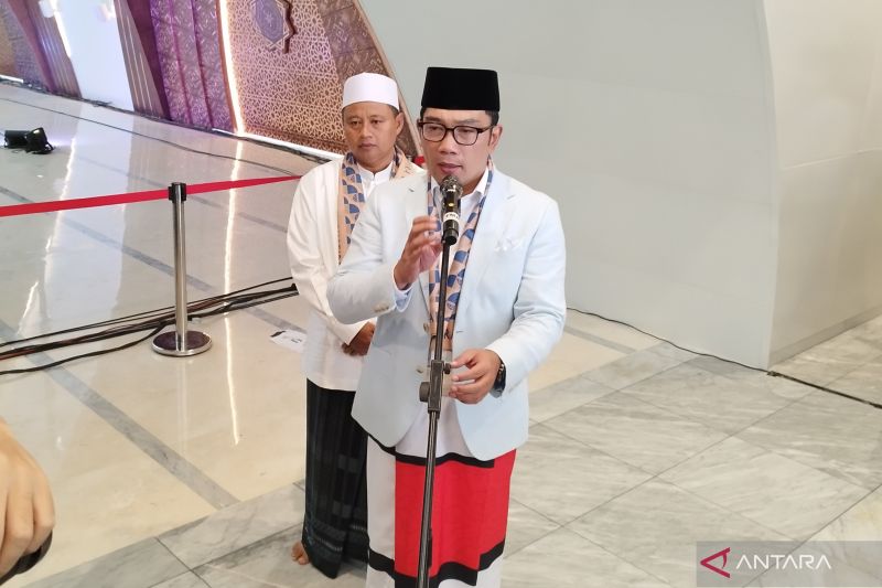 Masjid Al Jabbar merupakan masjid terlengkap di Indonesia, sebut Ridwan Kamil