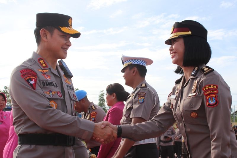 Kapolda Pimpin Upacara Kenaikan Pangkat 166 Personel Polda Kaltara ...