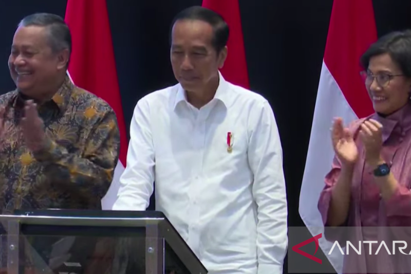 Presiden Jokowi membuka kegiatan perdagangan pasar saham 2023