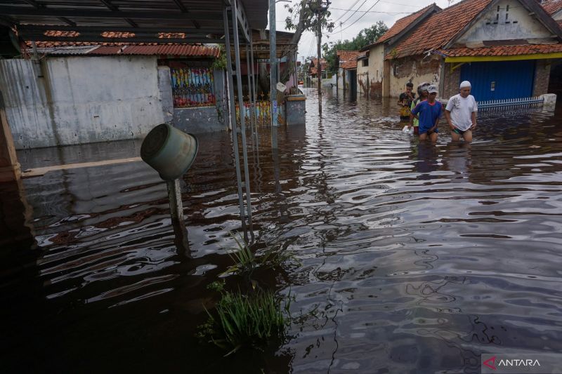 BMKG: Bandung dan sebagian kota besar waspada potensi hujan lebat