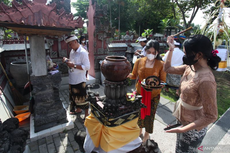 Perayaan Hari Raya Galungan Antara News