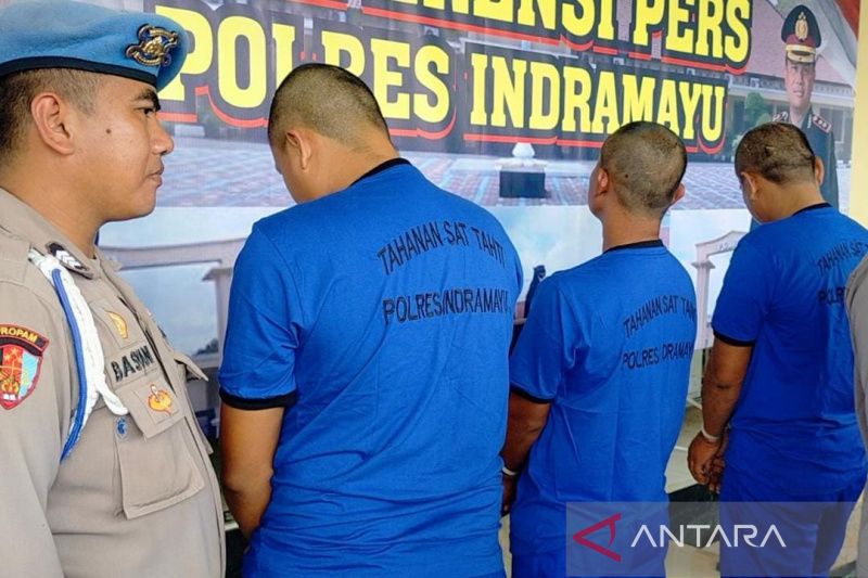 Polisi Indramayu ringkus pencuri dan penadah buku pelajaran di 37 sekolah