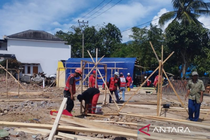 PMI masih layani pembuatan hunian darurat bagi korban gempa Cianjur