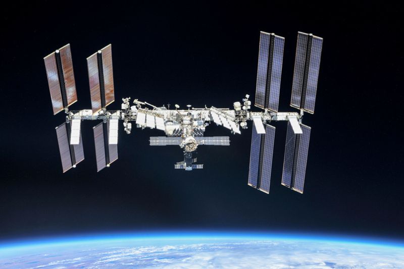 Rusia akan evakuasi astronaut dari ISS di tengah keadaan darurat