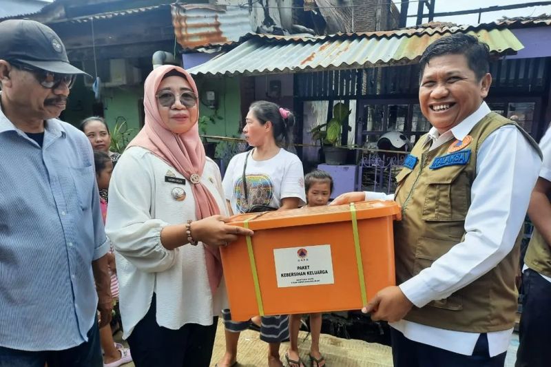 Pemprov Sulsel Salurkan Bantuan Kepada Korban Kebakaran Makassar