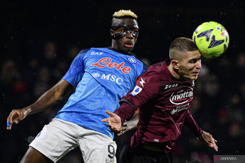 Napoli menangi derby Campania dengan skor 2-0 atas Salernitana
