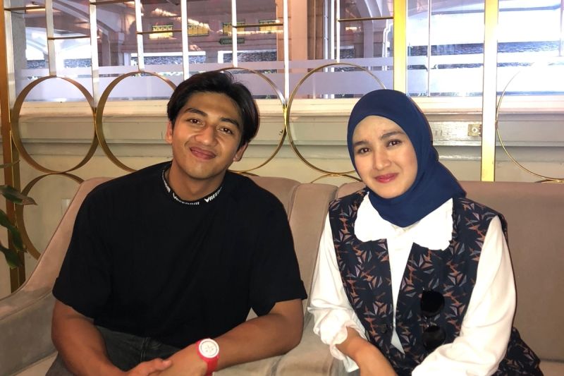 Bintang sinetron "Tajwid Cinta" Harris Vriza dan Cut Syifa sapa warga Yogyakarta