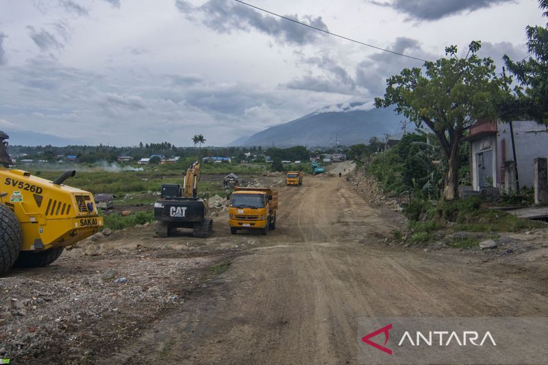 Pembangunan Kembali Jalan di Bekas Likuifaksi