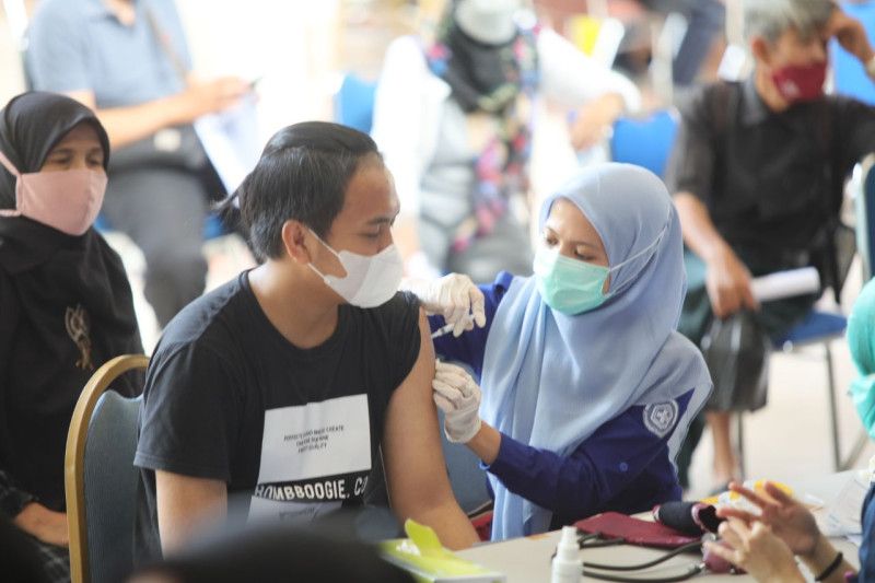 Kota Bandung sediakan layanan vaksinasi COVID-19 dosis keempat di puskesmas