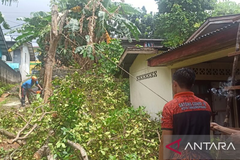 Hujan deras, sejumlah kawasan di Pulau Bintan terendam banjir