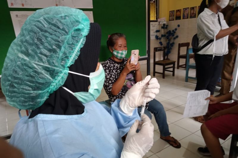 Dinkes Mataram mulai membuka layanan vaksinasi penguat dosis kedua