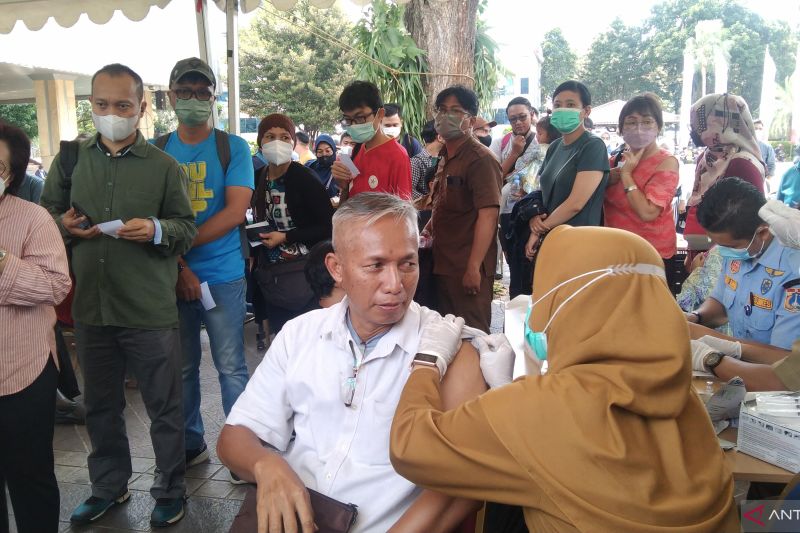 Kasus positif COVID-19 masih naik 616 orang pada Selasa