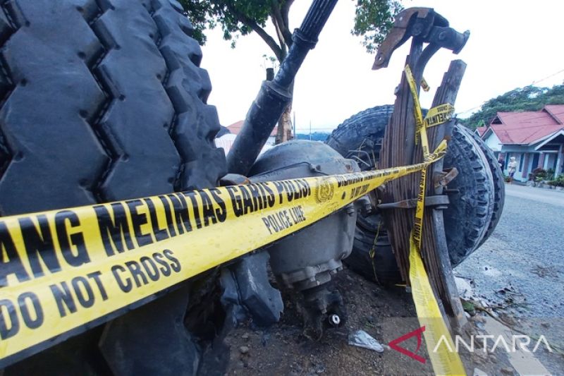 Polisi Tetapkan Sopir Truk Kecelakaan Beruntun Di Panyalaian Sebagai ...