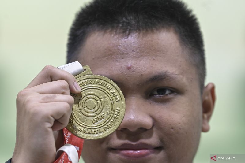 SEA Games 2025 - Menembak tambah emas lewat Iqbal dan Arista