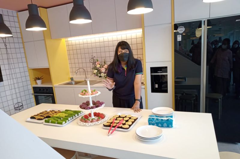 EF Lombok kenalkan "chef station" pendukung belajar Bahasa Inggris