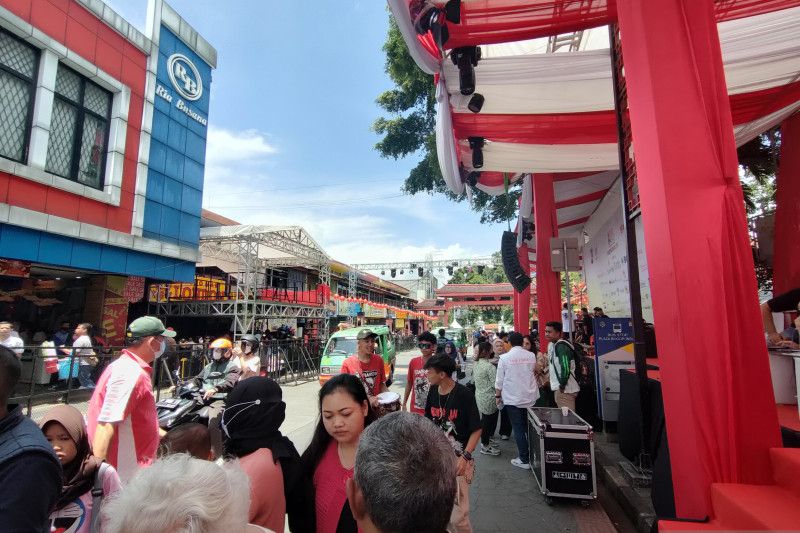 Pengunjung Bogor Street Festival CGM mulai padati area Jalan Suryakencana