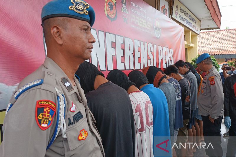 Polres Cirebon tangkap 7 anggota geng motor lakukan penganiayaan