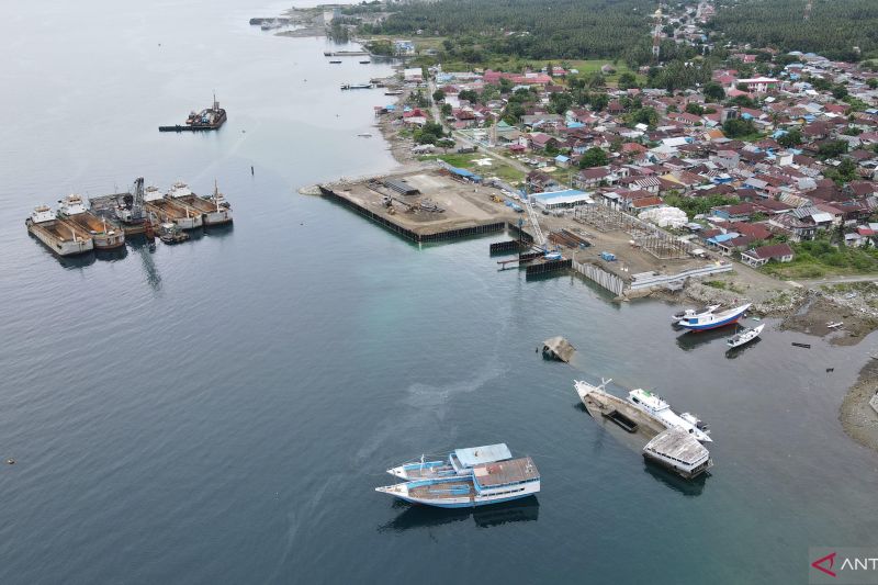 PEMBANGUNAN PELABUHAN WANI