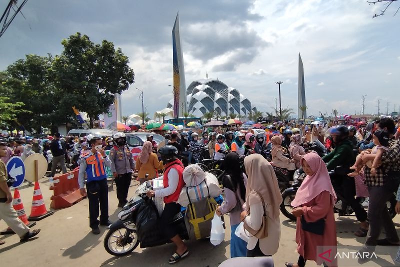 Wali Kota Bandung minta harga parkir di Masjid Al Jabbar tak mahal