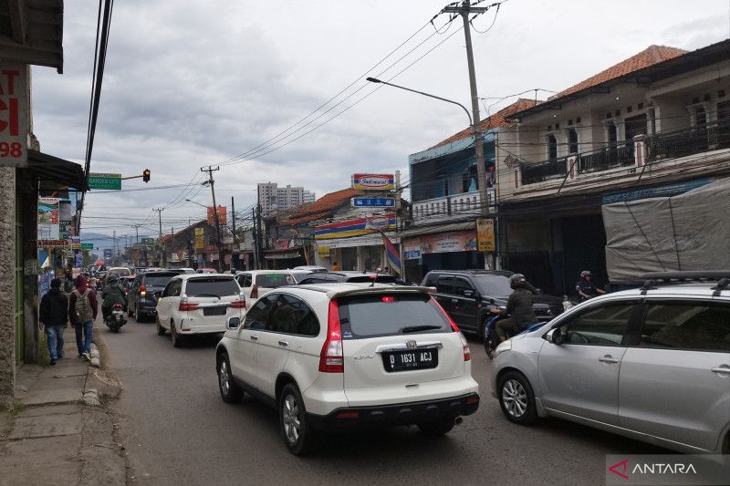 Bupati Bandung sebut harus dibangun jalan layang di Jalan Raya Bojongsoang