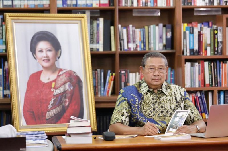 SBY bagikan momen bermimpi jemput Megawati bersama Jokowi di cuitan twitter