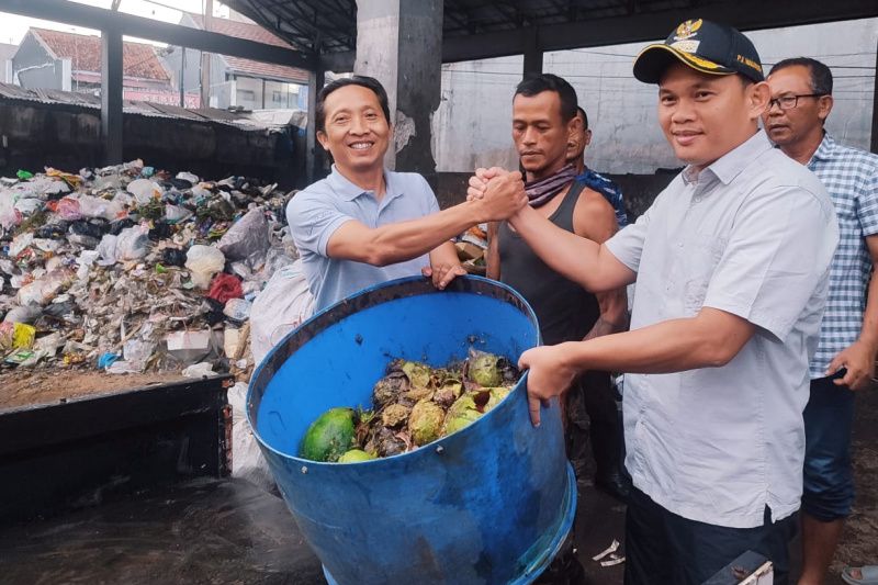 Kiat Pemkot Tasikmalaya Atasi Sampah Agar Kota Kian Resik Antara News 