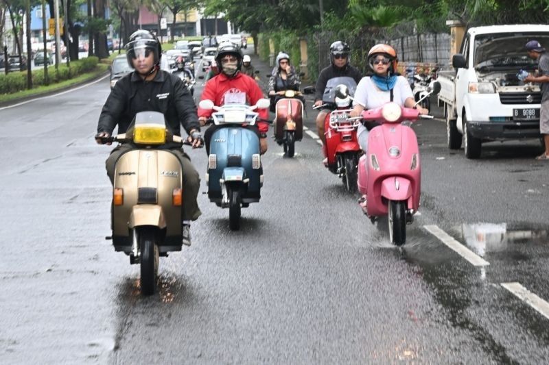 8 penyebab vespa matic brebet saat digas, kadang didak disadari