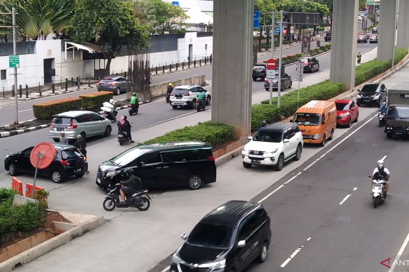 Heru ajak warga DKI gunakan TransJakarta untuk tekan kemacetan
