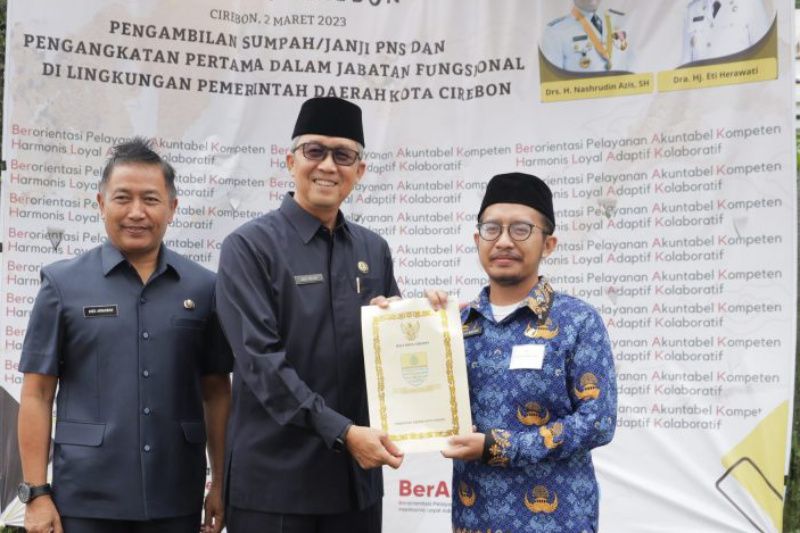 Pemkot Cirebon minta PNS terus tingkatkan kompetensi hadapi zaman