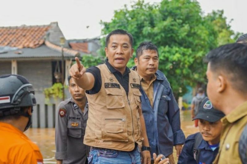 Wabup Karawang minta pelayanan kesehatan di lokasi banjir dioptimalkan