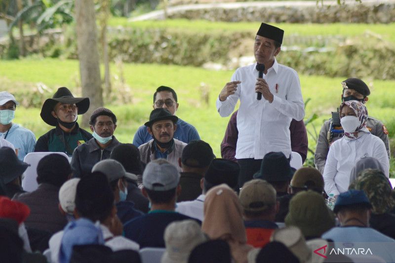Jokowi: Penggunaan pupuk organik oleh Kopontren Bandung jadi contoh baik