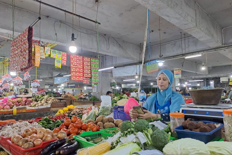 Harga bawang putih di pasar tradisional Kota Bandung terpantau naik