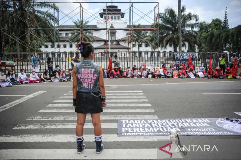 Aksi Hari Perempuan Internasional Di Bandung - ANTARA News Jawa Barat