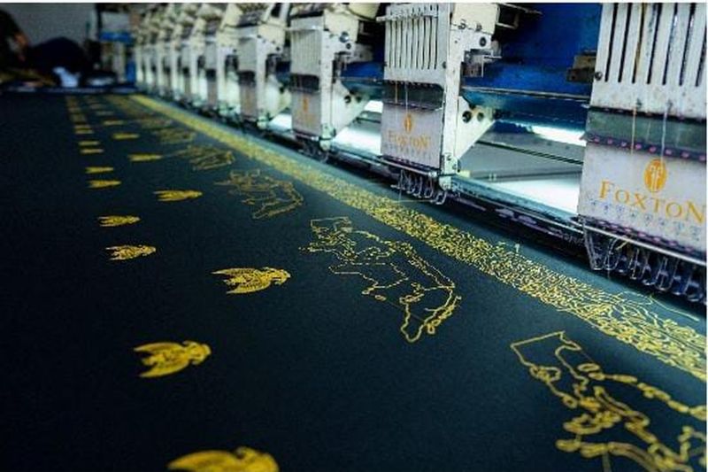 Sarung bordir diprediksi jadi tren fesyen pria di Ramadhan