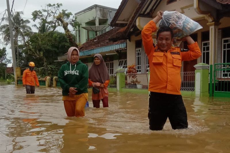 Ratusan rumah warga di Tasikmalaya terdampak banjir